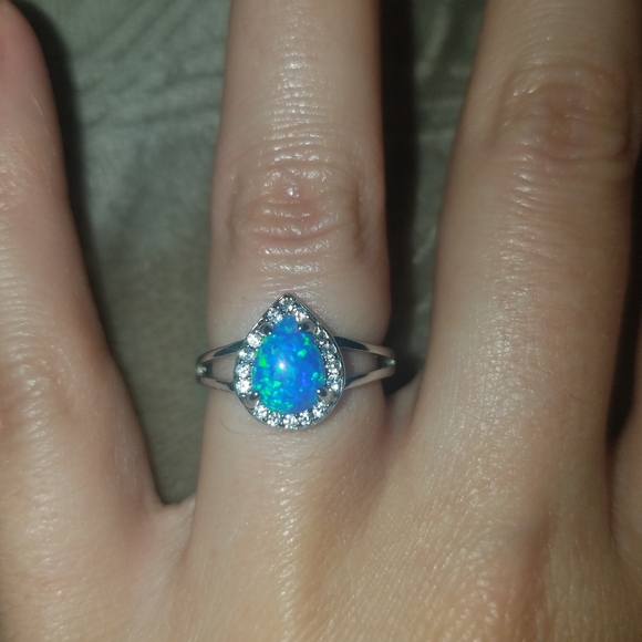 🔥Opal Ring Size 5 NWOT🔥 - Picture 2 of 2